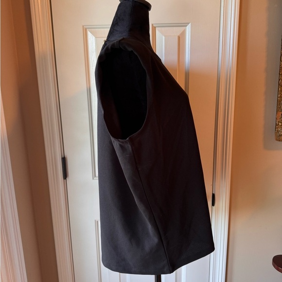 Nine West Black Muscle Top with faux gold chain accenting the back NWT - Picture 3 of 11